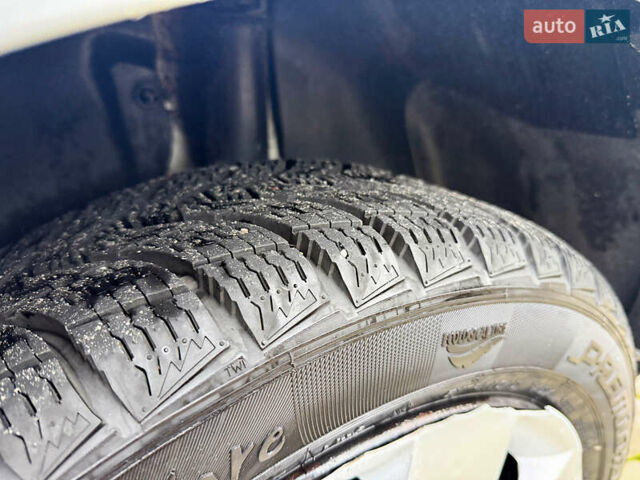 Серый Ниссан Ноут, объемом двигателя 1.4 л и пробегом 142 тыс. км за 5200 $, фото 16 на Automoto.ua