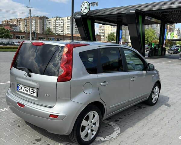 Сірий Ніссан Ноут, об'ємом двигуна 1.5 л та пробігом 260 тис. км за 5150 $, фото 1 на Automoto.ua