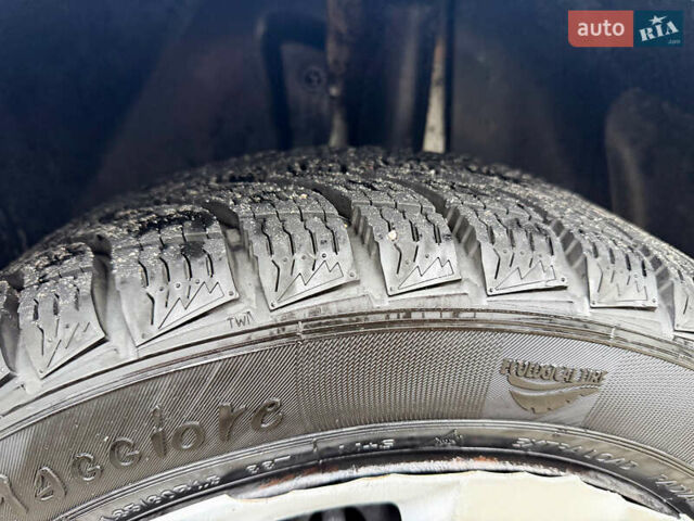 Серый Ниссан Ноут, объемом двигателя 1.4 л и пробегом 142 тыс. км за 5200 $, фото 17 на Automoto.ua