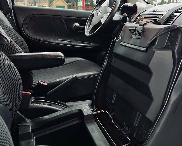 Серый Ниссан Ноут, объемом двигателя 1.6 л и пробегом 122 тыс. км за 6990 $, фото 36 на Automoto.ua