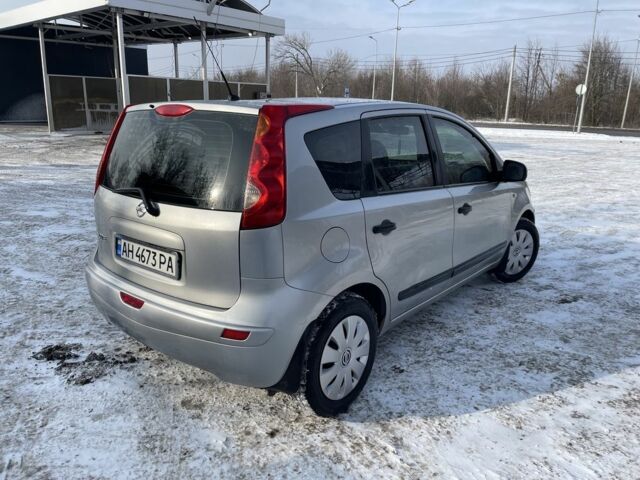 Серый Ниссан Ноут, объемом двигателя 1.4 л и пробегом 184 тыс. км за 5700 $, фото 4 на Automoto.ua