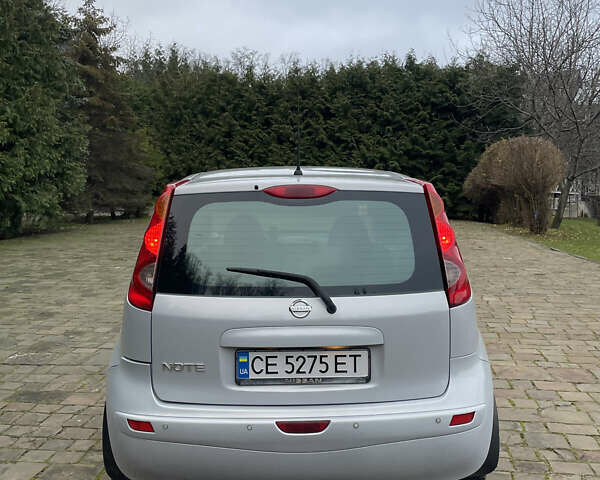 Серый Ниссан Ноут, объемом двигателя 1.39 л и пробегом 192 тыс. км за 4500 $, фото 5 на Automoto.ua
