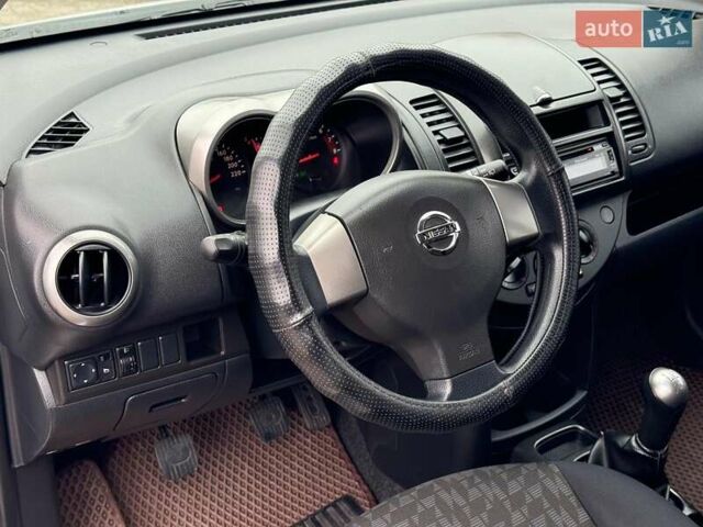 Сірий Ніссан Ноут, об'ємом двигуна 1.4 л та пробігом 137 тис. км за 4990 $, фото 13 на Automoto.ua