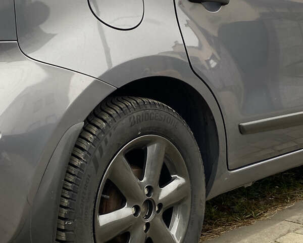 Сірий Ніссан Ноут, об'ємом двигуна 1.39 л та пробігом 210 тис. км за 4500 $, фото 2 на Automoto.ua