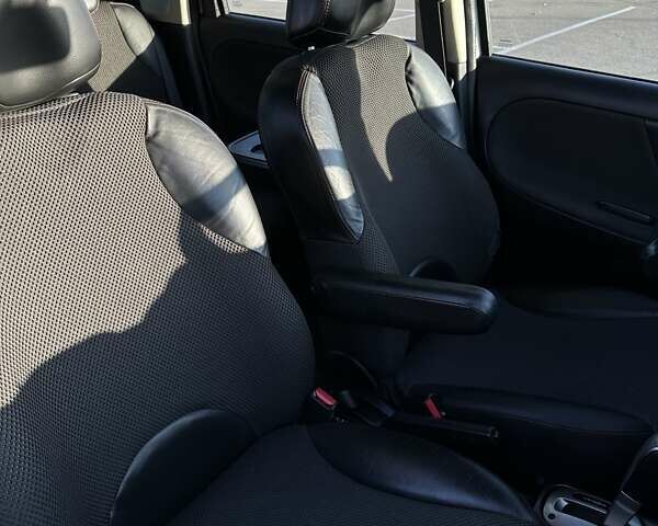 Серый Ниссан Ноут, объемом двигателя 1.6 л и пробегом 120 тыс. км за 6999 $, фото 14 на Automoto.ua