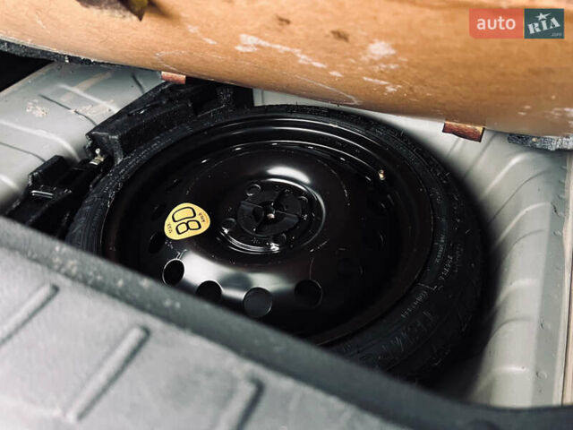 Серый Ниссан Ноут, объемом двигателя 1.6 л и пробегом 122 тыс. км за 6990 $, фото 29 на Automoto.ua