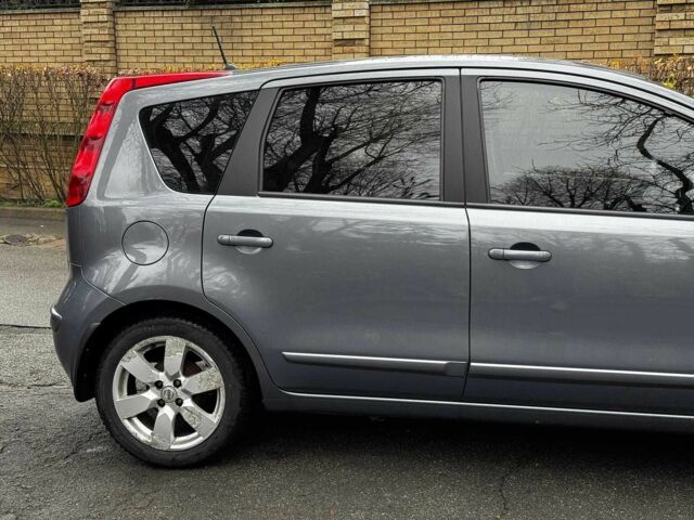 Сірий Ніссан Ноут, об'ємом двигуна 1.6 л та пробігом 127 тис. км за 5890 $, фото 5 на Automoto.ua