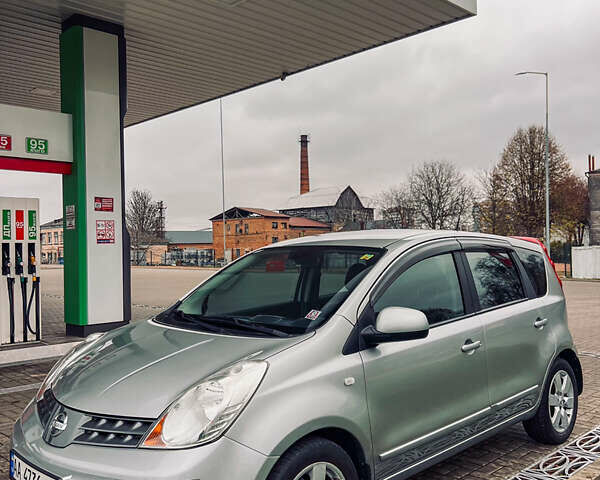 Серый Ниссан Ноут, объемом двигателя 1.6 л и пробегом 122 тыс. км за 6990 $, фото 11 на Automoto.ua