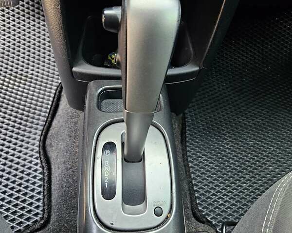 Серый Ниссан Ноут, объемом двигателя 1.6 л и пробегом 188 тыс. км за 6700 $, фото 12 на Automoto.ua