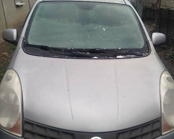 Серый Ниссан Ноут, объемом двигателя 1.6 л и пробегом 250 тыс. км за 5500 $, фото 15 на Automoto.ua