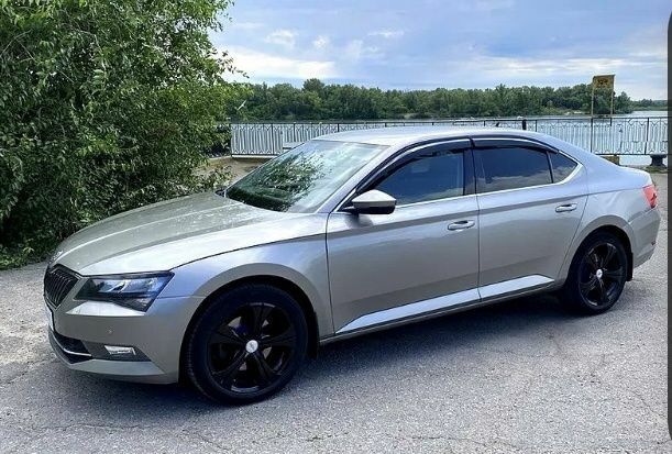 Сірий Ніссан Ноут, об'ємом двигуна 1.6 л та пробігом 170 тис. км за 5200 $, фото 2 на Automoto.ua