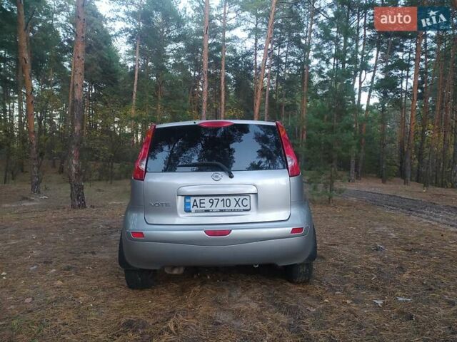 Серый Ниссан Ноут, объемом двигателя 1.6 л и пробегом 192 тыс. км за 5300 $, фото 3 на Automoto.ua