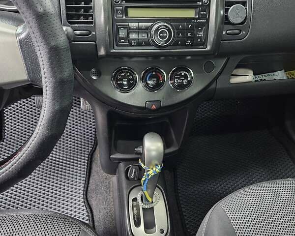 Серый Ниссан Ноут, объемом двигателя 1.6 л и пробегом 188 тыс. км за 6700 $, фото 34 на Automoto.ua