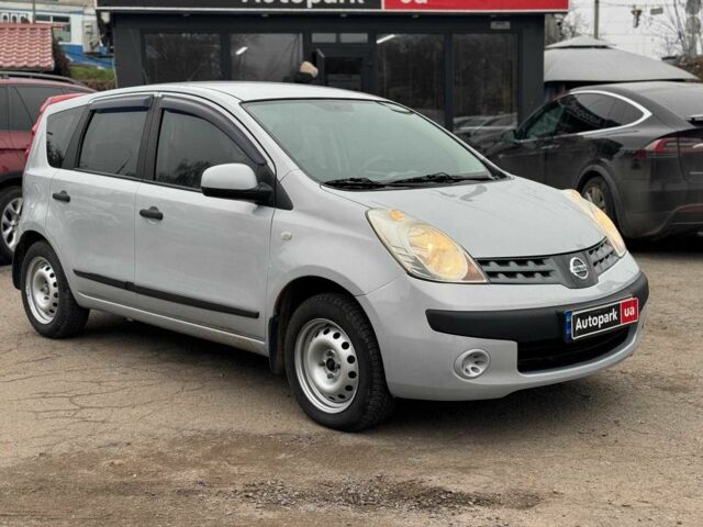 Сірий Ніссан Ноут, об'ємом двигуна 1.4 л та пробігом 137 тис. км за 4990 $, фото 2 на Automoto.ua