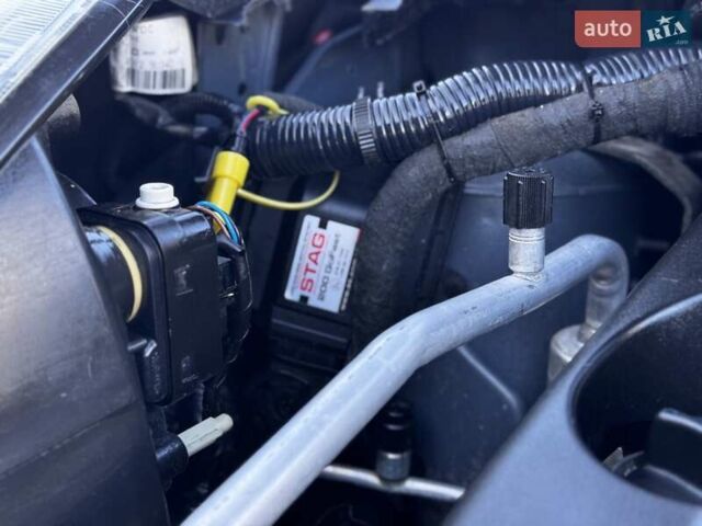 Сірий Ніссан Ноут, об'ємом двигуна 1.6 л та пробігом 206 тис. км за 6450 $, фото 53 на Automoto.ua