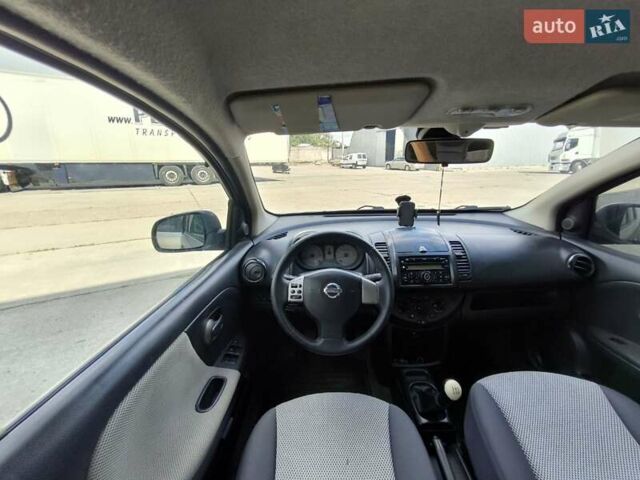 Сірий Ніссан Ноут, об'ємом двигуна 1.4 л та пробігом 293 тис. км за 5100 $, фото 18 на Automoto.ua