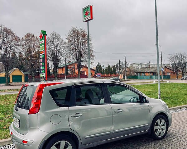 Серый Ниссан Ноут, объемом двигателя 1.6 л и пробегом 122 тыс. км за 6990 $, фото 4 на Automoto.ua