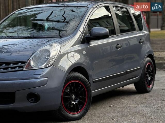 Серый Ниссан Ноут, объемом двигателя 1.6 л и пробегом 206 тыс. км за 6499 $, фото 5 на Automoto.ua