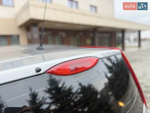 Серый Ниссан Ноут, объемом двигателя 1.4 л и пробегом 142 тыс. км за 5200 $, фото 79 на Automoto.ua