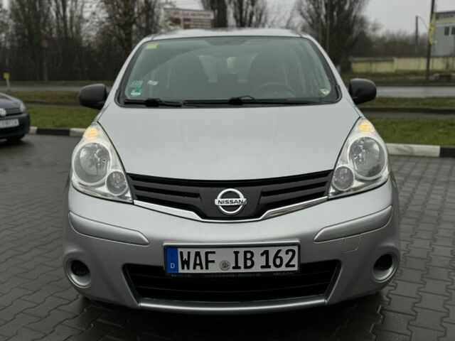 Сірий Ніссан Ноут, об'ємом двигуна 1.4 л та пробігом 182 тис. км за 5700 $, фото 1 на Automoto.ua