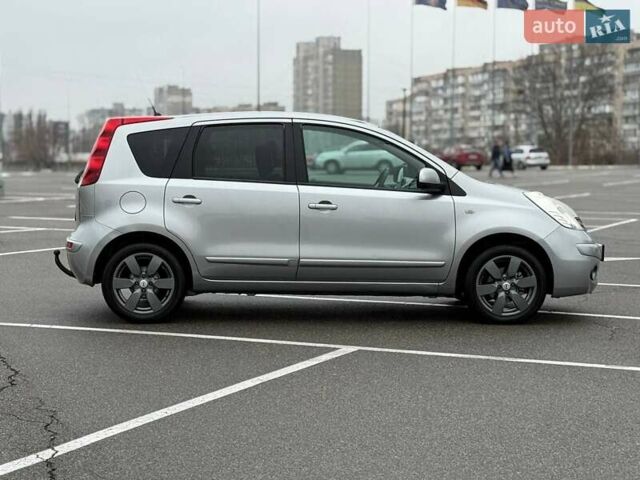 Сірий Ніссан Ноут, об'ємом двигуна 1.6 л та пробігом 238 тис. км за 5499 $, фото 2 на Automoto.ua