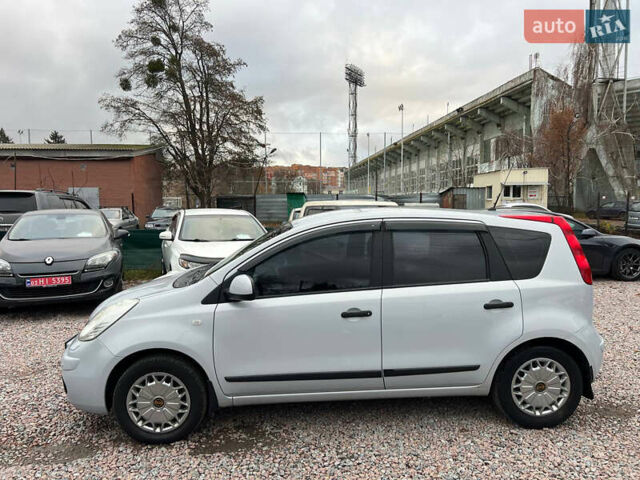 Сірий Ніссан Ноут, об'ємом двигуна 1.4 л та пробігом 173 тис. км за 5700 $, фото 3 на Automoto.ua