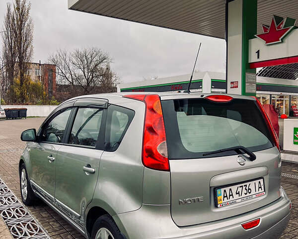 Серый Ниссан Ноут, объемом двигателя 1.6 л и пробегом 122 тыс. км за 6990 $, фото 8 на Automoto.ua