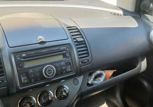 Серый Ниссан Ноут, объемом двигателя 1.6 л и пробегом 63 тыс. км за 5300 $, фото 7 на Automoto.ua