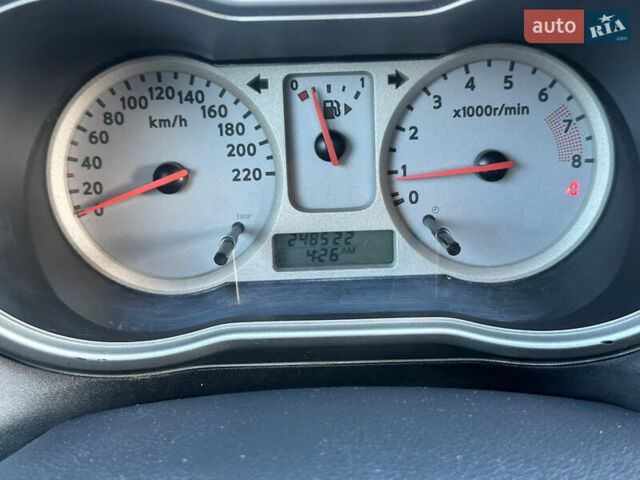 Серый Ниссан Ноут, объемом двигателя 1.6 л и пробегом 250 тыс. км за 5800 $, фото 20 на Automoto.ua