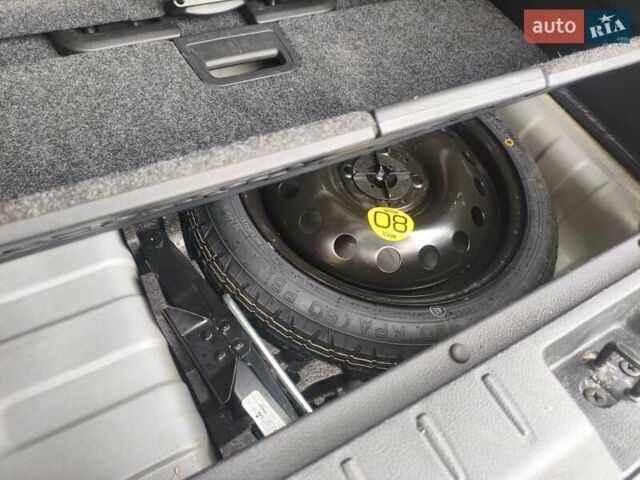 Сірий Ніссан Ноут, об'ємом двигуна 1.4 л та пробігом 95 тис. км за 6150 $, фото 39 на Automoto.ua