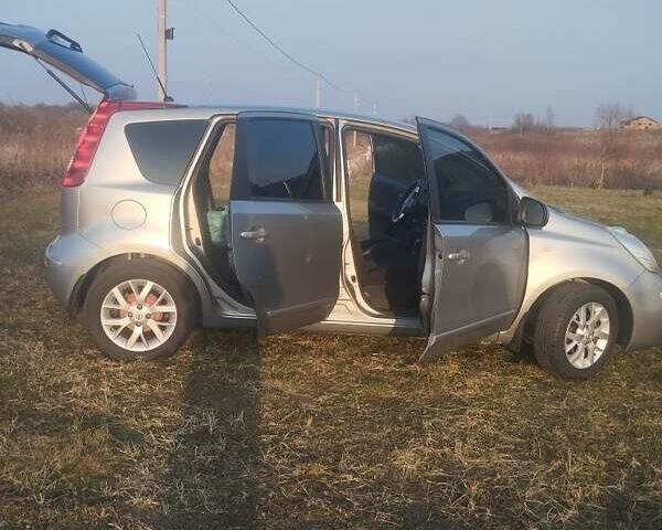 Сірий Ніссан Ноут, об'ємом двигуна 1.6 л та пробігом 144 тис. км за 6300 $, фото 6 на Automoto.ua