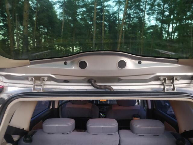 Серый Ниссан Ноут, объемом двигателя 1.6 л и пробегом 177 тыс. км за 5400 $, фото 14 на Automoto.ua