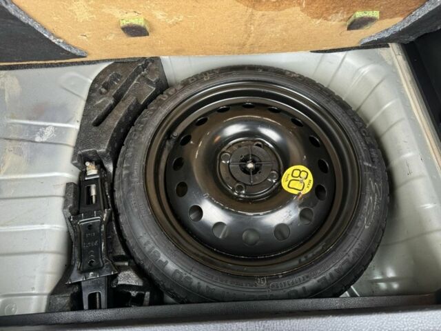 Сірий Ніссан Ноут, об'ємом двигуна 1.4 л та пробігом 182 тис. км за 5700 $, фото 17 на Automoto.ua