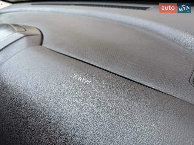 Серый Ниссан Ноут, объемом двигателя 1.4 л и пробегом 142 тыс. км за 5200 $, фото 64 на Automoto.ua