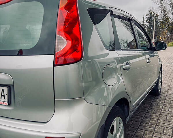 Серый Ниссан Ноут, объемом двигателя 1.6 л и пробегом 122 тыс. км за 6990 $, фото 6 на Automoto.ua