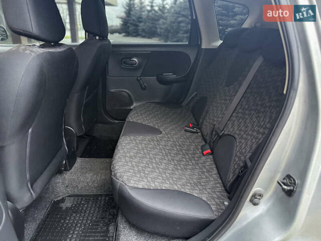 Серый Ниссан Ноут, объемом двигателя 1.4 л и пробегом 142 тыс. км за 5200 $, фото 59 на Automoto.ua