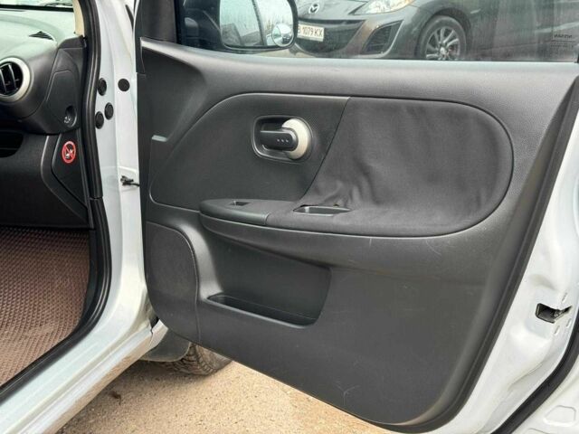 Сірий Ніссан Ноут, об'ємом двигуна 1.4 л та пробігом 137 тис. км за 4990 $, фото 19 на Automoto.ua