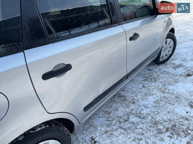 Серый Ниссан Ноут, объемом двигателя 1.4 л и пробегом 184 тыс. км за 5750 $, фото 13 на Automoto.ua