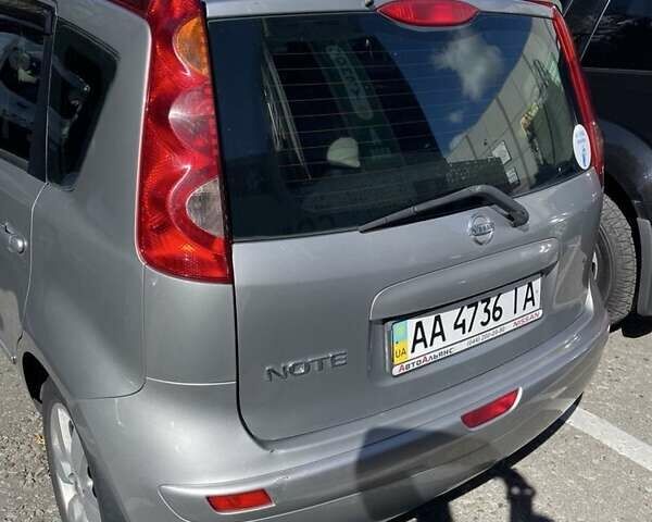 Серый Ниссан Ноут, объемом двигателя 1.6 л и пробегом 121 тыс. км за 6200 $, фото 1 на Automoto.ua