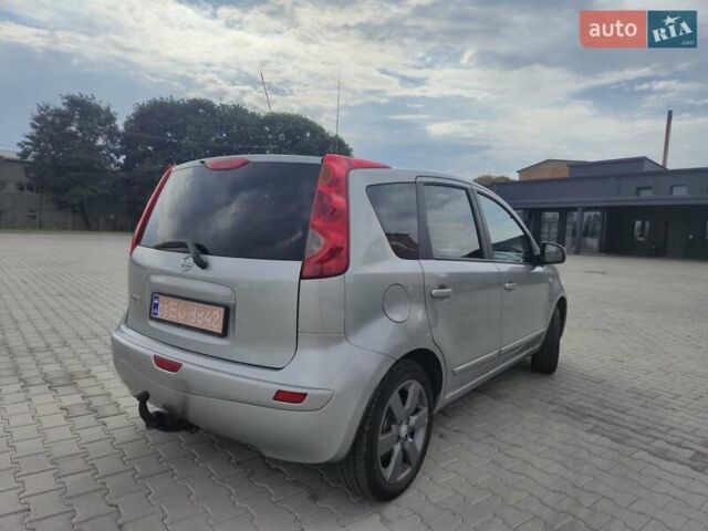 Сірий Ніссан Ноут, об'ємом двигуна 1.6 л та пробігом 230 тис. км за 5800 $, фото 12 на Automoto.ua
