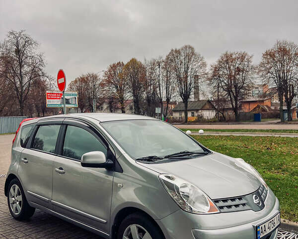 Серый Ниссан Ноут, объемом двигателя 1.6 л и пробегом 122 тыс. км за 6990 $, фото 1 на Automoto.ua