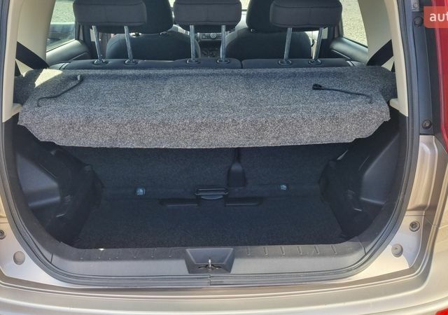 Сірий Ніссан Ноут, об'ємом двигуна 1.4 л та пробігом 193 тис. км за 5800 $, фото 15 на Automoto.ua