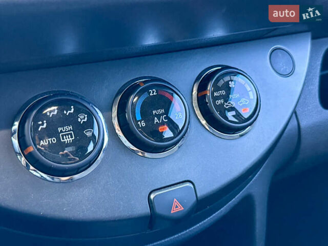 Серый Ниссан Ноут, объемом двигателя 1.6 л и пробегом 207 тыс. км за 7500 $, фото 33 на Automoto.ua