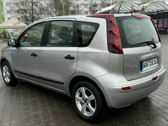 Сірий Ніссан Ноут, об'ємом двигуна 1.4 л та пробігом 182 тис. км за 5700 $, фото 3 на Automoto.ua