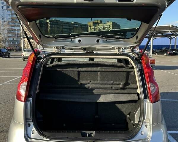 Серый Ниссан Ноут, объемом двигателя 1.6 л и пробегом 120 тыс. км за 6999 $, фото 9 на Automoto.ua