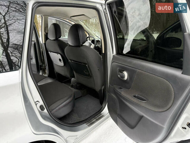 Серый Ниссан Ноут, объемом двигателя 1.6 л и пробегом 188 тыс. км за 6900 $, фото 22 на Automoto.ua