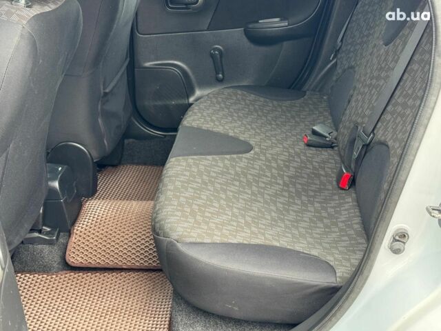 Сірий Ніссан Ноут, об'ємом двигуна 1.4 л та пробігом 137 тис. км за 4990 $, фото 15 на Automoto.ua