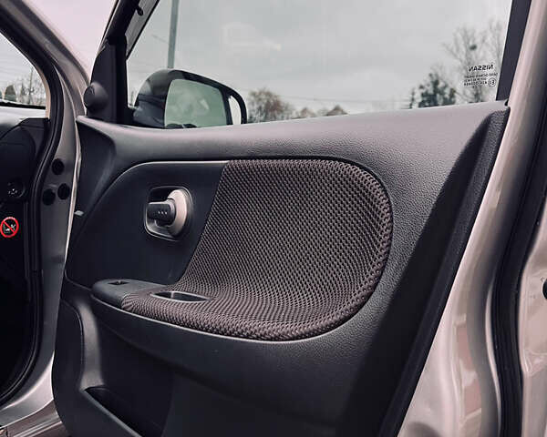 Серый Ниссан Ноут, объемом двигателя 1.6 л и пробегом 122 тыс. км за 6990 $, фото 21 на Automoto.ua