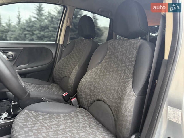 Серый Ниссан Ноут, объемом двигателя 1.4 л и пробегом 142 тыс. км за 5200 $, фото 45 на Automoto.ua