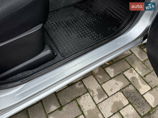 Серый Ниссан Ноут, объемом двигателя 1.4 л и пробегом 142 тыс. км за 5200 $, фото 73 на Automoto.ua